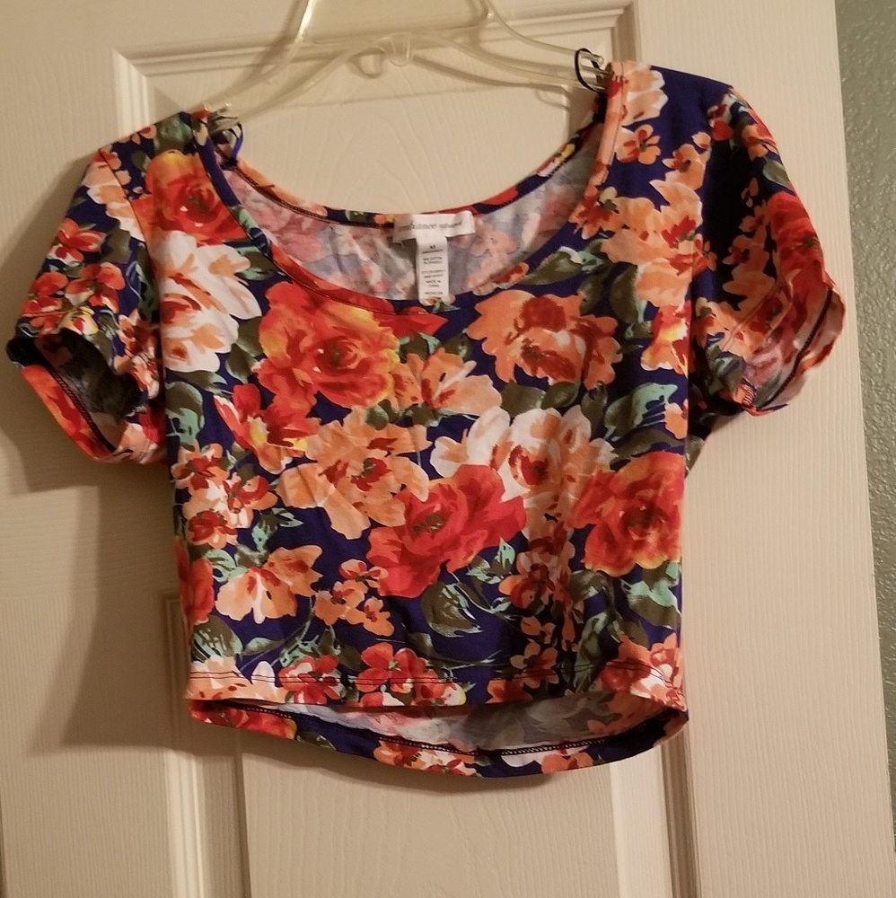 Crop top